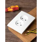 Валенсия розетка 2-местная б/з 10А белая с защ. штор.