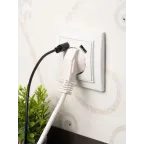 Розетка Минск 1-местная СП с заземлением 16А белая с защитными шторками с 2 USB 2,1А