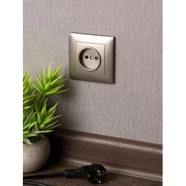 Валенсия лицевая панель розетки 1-местной б/з 10 А кашемир с защ. штор.