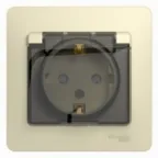 GLOSSA Розетка с заземлением со шторками с крышкой бежевая в сборе IP44