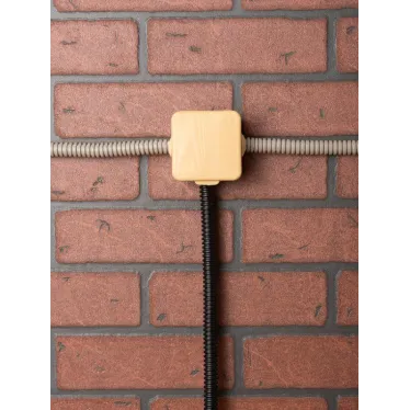 Коробка распаячная КМР-030-036 пылевлагозащитная, 4 мембранных ввода (73х73х49) светлое дерево PROxima