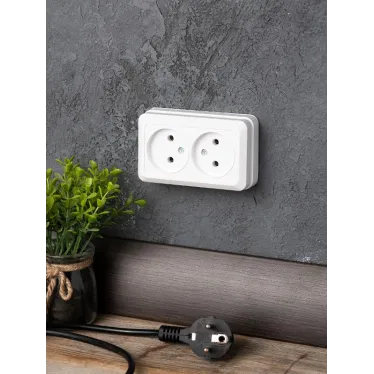 Рим Розетка двойная 10А без заземления белая