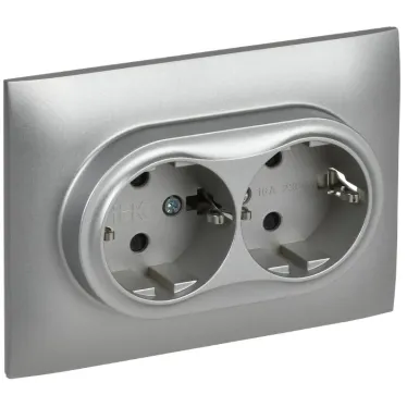 SKANDY Розетка 2-местная с заземлением с защитными шторками 16А в сборе SK-R07S серебряный IEK