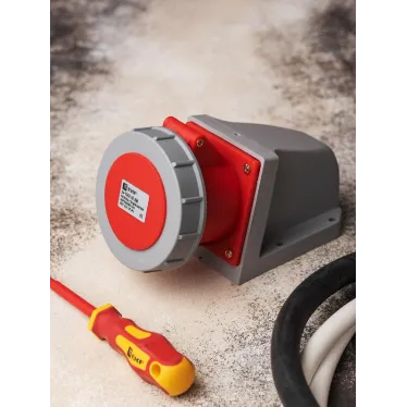 Розетка стационарная наружная 1242 32А 3Р+РЕ IP67