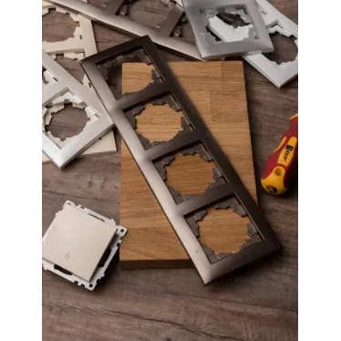 Валенсия Рамка 4-местная графит