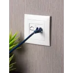 Валенсия розетка компьютерная RJ-45 1-местная белая