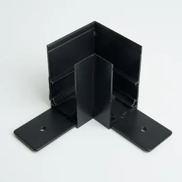 Соединитель угловой черный для низковольтного накладного шинопровода