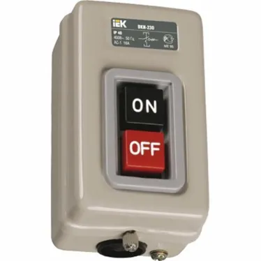 Выключатель кнопочный ВКИ-230 трехполюсный 16А IP40 230/400В