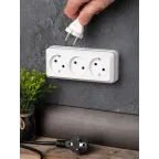 Розетка Рим 3-местная 10А без заземления белая