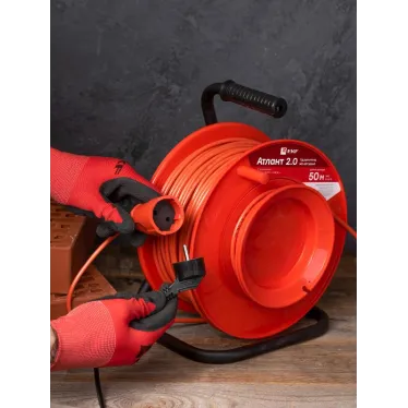 Удлинитель на катушке ''Атлант 2.0'' 1 гнездо 50м без заземления ПВС 2*0,75 6А/1,3кВт PROxima