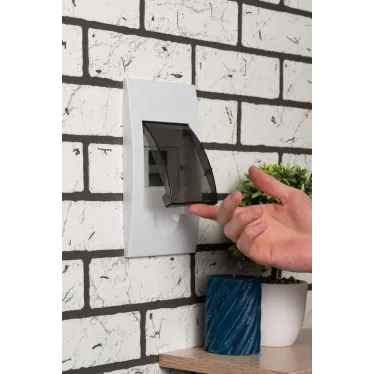 Щит распределительный встраиваемый ЩРв-П-4 IP40 пластиковый