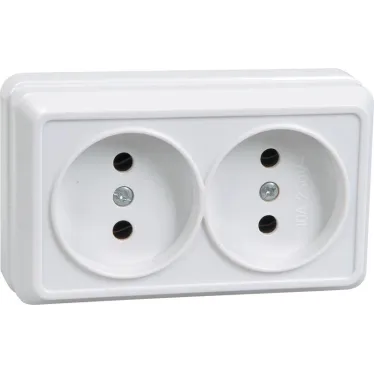 ОКТАВА Розетка двойная наружная без заземления белая