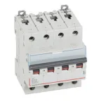 Выключатель автоматический четырехполюсный 32А B DX3 6kA/10kA