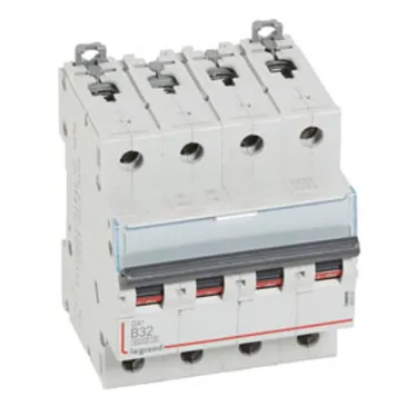 Выключатель автоматический четырехполюсный 32А B DX3 6kA/10kA