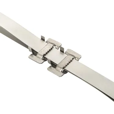 Крепление на столб монтажной полосой (ширина шкафадо 400 мм) Basic