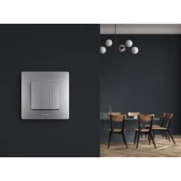 ETIKA Выключатель трехклавишный алюминий 10АХ