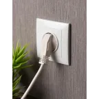 Валенсия розетка 1-местная с/з 16А белая с защ. штор.