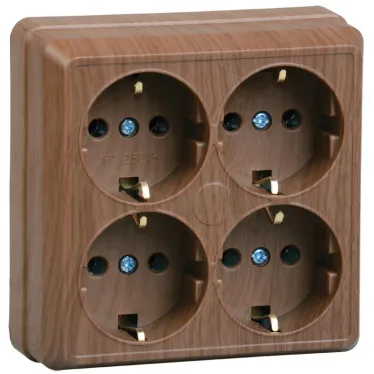 ОКТАВА Розетка четырехместная наружная с заземлением дуб