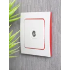 Стокгольм Рамка 1-местная белая с линией цвета красный