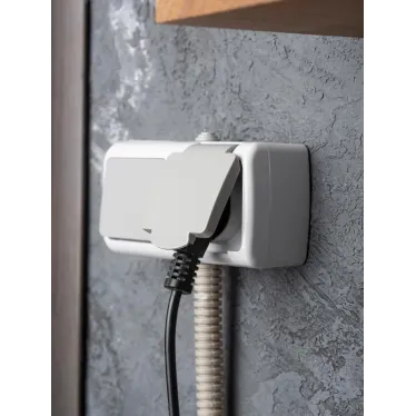 Блок розетка Мурманск 1-м 16А с заземлением с крышкой + одноклавишный выключатель IP54 серый