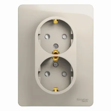 GLOSSA розетка двойная с заземлением со шторками в сборе молочный
