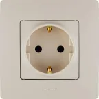 ETIKA Розетка с заземлением со шторками слоновая кость