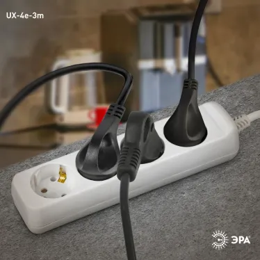 Удлинитель электрический с заземлением 4 розетки 3м ПВС 3x0,75мм2 10А UX-4e-3m ЭРА