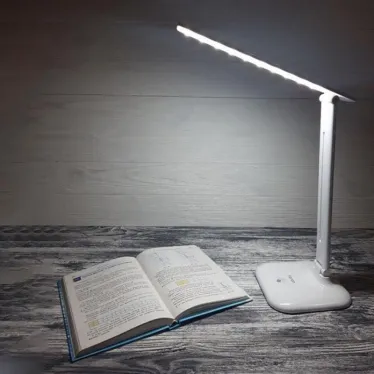 Светильник настольный светодиодный 10w 4000К диммируемый складной белый