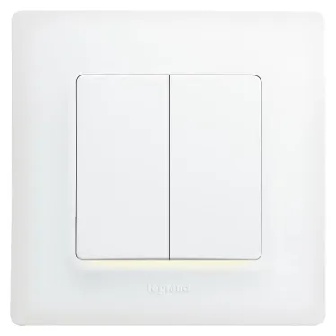 ETIKA Выключатель двухклавишный с подсветкой белый безвинтовые зажимы 10АХ