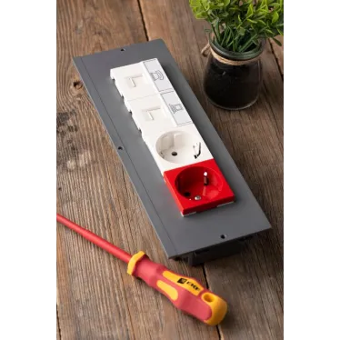 Коробка приборная для лючка C-Line 24