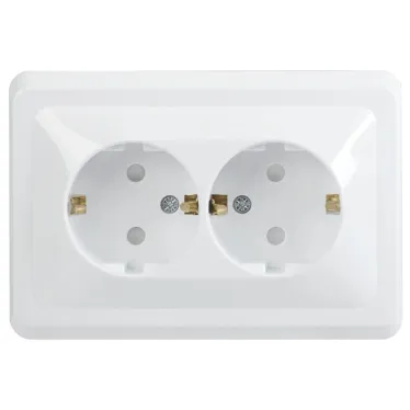 Розетка РСш12-3-ВБ двухместная с заземляющим контактом с защитными шторками 16А ВЕГА белый