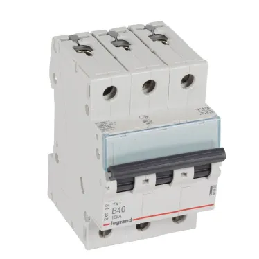 Выключатель автоматический трехполюсный 40А B TX3 6kA/10kA