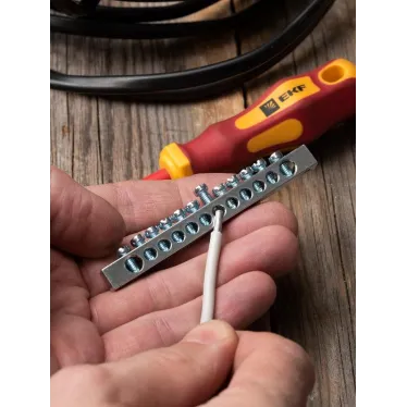 Шина PEN ноль-земля (6x9мм) 12 отв. цинк крепеж покраям