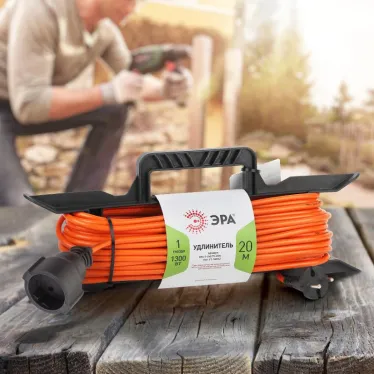 Удлинитель силовой на рамке без заземления 1 розетка 20м ПВС 2x0.75мм2 UFx-1-2x0.75-20m ЭРА