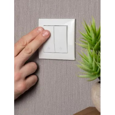 Валенсия выключатель 2-кл. 10А белый проходной