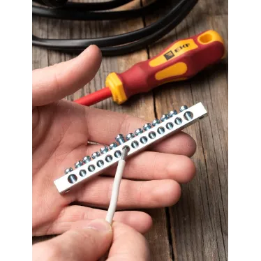 Шина PEN 'ноль-земля' (6x9мм) 14 отв. цинк креп еж по краям '