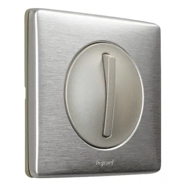 Celiane Лицевая панель выключателя/переключателя однополюсного 067001/02/31/32 с тонкой клавишей титан