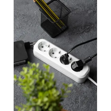 Удлинитель Эксперт 4 гнезда 3 метра 16А/3,0кВт с заземлением ПВС 3х1 EKF PROxima