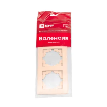 Валенсия рамка 3-местная кремовая