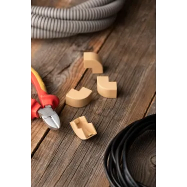 Угол внешний (16х16) (4 шт) Plast под светлое дерево