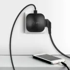 Тройник 3гнезда 220V + 2xUSB 2100mA , c заземлением, со шторками (черный) SP-3e-USB-BLACK