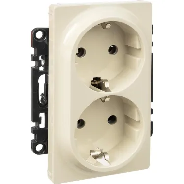 Valena LIFE Розетка силовая двойная 2х2К+З 16А 250В с лицевой панелью безвинтовые зажимы слоновая кость