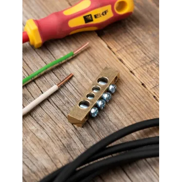 Шина PEN ноль-земля 6х9мм 4 отверстия латунь крепеж по краям PROxima