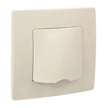 Вывод кабеля IP21 Etika с зажимом для кабеля слоновая кость