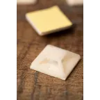 Площадка самоклеющаяся 25х25мм (100шт)