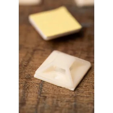 Площадка самоклеющаяся 25х25мм (100шт)