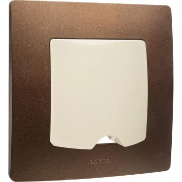 Вывод кабеля IP21 Etika с зажимом для кабеля слоновая кость