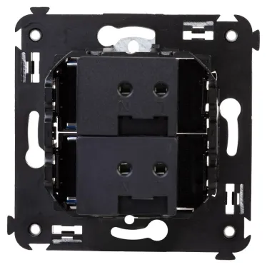 Avanti USB зарядное устройство в стену, ''Черный квадрат''