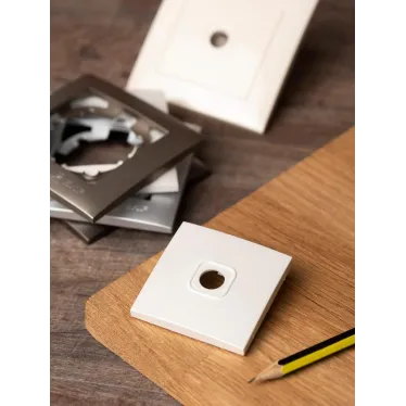 Валенсия лицевая панель розетки TV 1-местная 75Ом 5-862МГц жемчуг