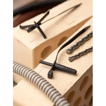 Хомут дюбельный 7х150 черный (50шт) PROxima